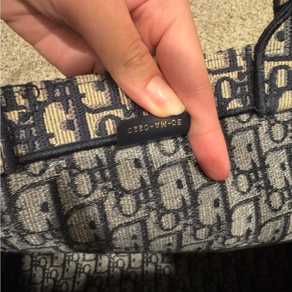 Authentic Large Dior Book Tote Ecru and Blue Dior Oblique Embroidery EUC w/Box - Picture 9 of 16